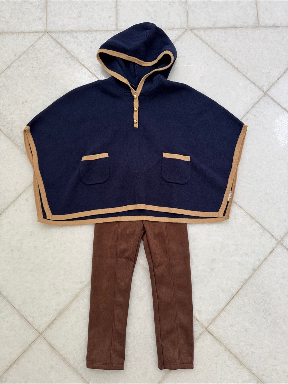 Janie and Jack Navy Knit Hooded Poncho with Camel Trim, pants.2T, 3